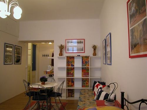 Pragues Rainbow Guest House Экстерьер фото