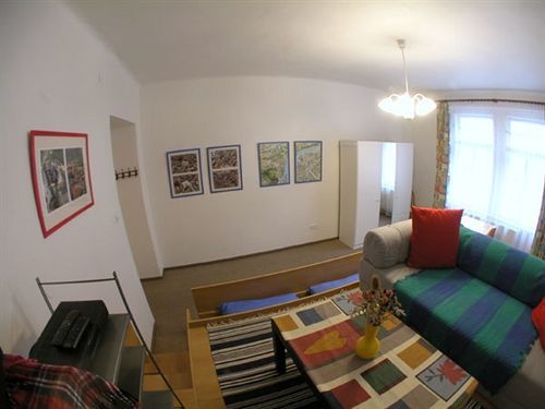 Pragues Rainbow Guest House Экстерьер фото