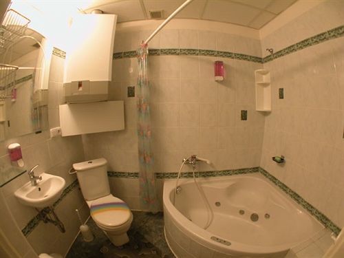 Pragues Rainbow Guest House Экстерьер фото